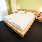 Reiterback Apartment *