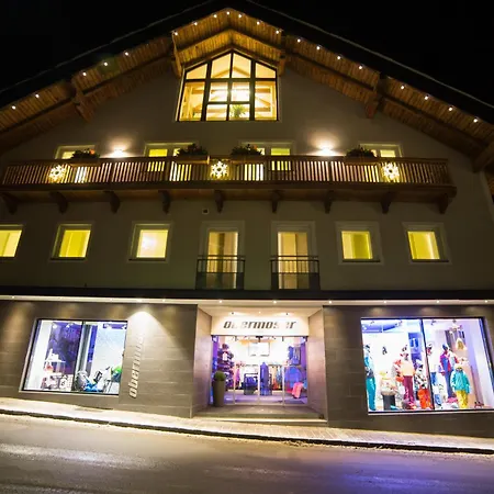 雷特尔巴克公寓 *