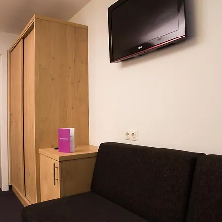 雷特尔巴克公寓